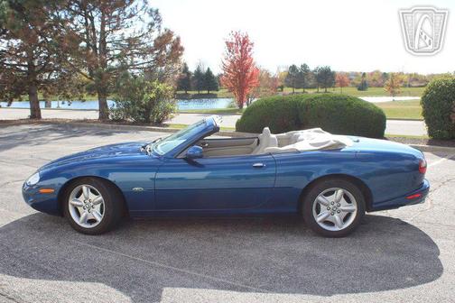 1998 Jaguar XK8 