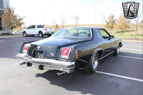 1977 Pontiac Grand Prix Base