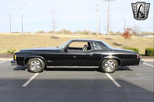 1977 Pontiac Grand Prix Base