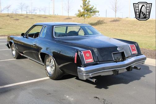 1977 Pontiac Grand Prix Base