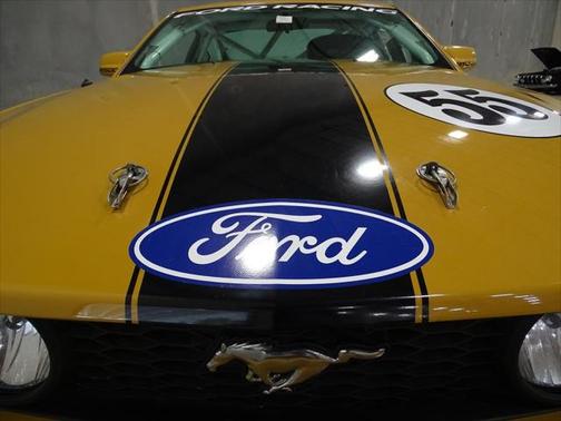 2005 Ford Mustang Base