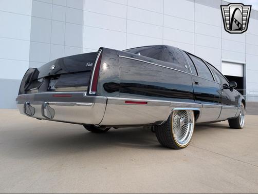 1994 Cadillac Fleetwood Standard