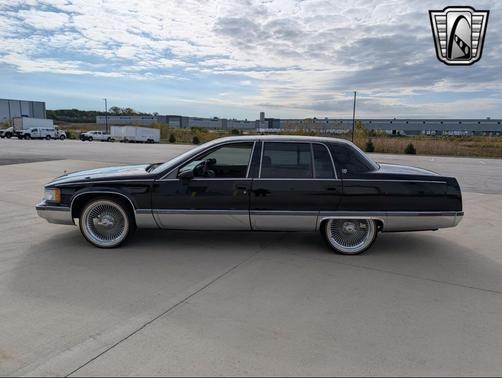 1994 Cadillac Fleetwood Standard