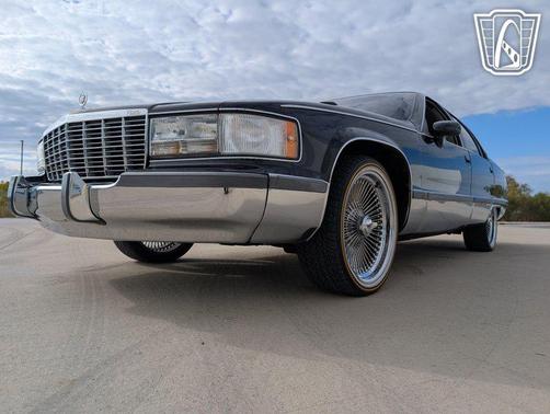 1994 Cadillac Fleetwood Standard