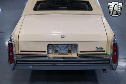 1988 Cadillac Brougham 