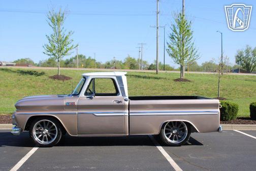 Champagne 1965 Chevrolet C10/K10 Base