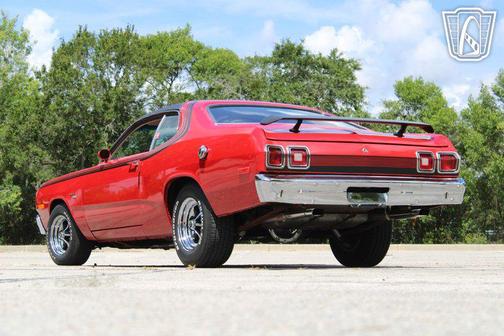 RED 1976 Dodge Dart