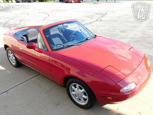 1990 Mazda MX-5 Miata 