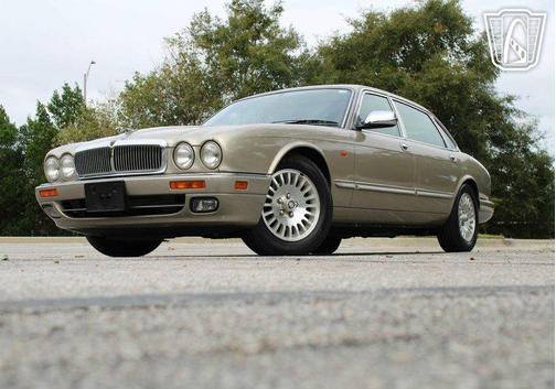1997 Jaguar XJ Vanden Plas