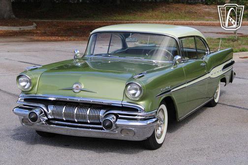 1957 Pontiac Star Chief 