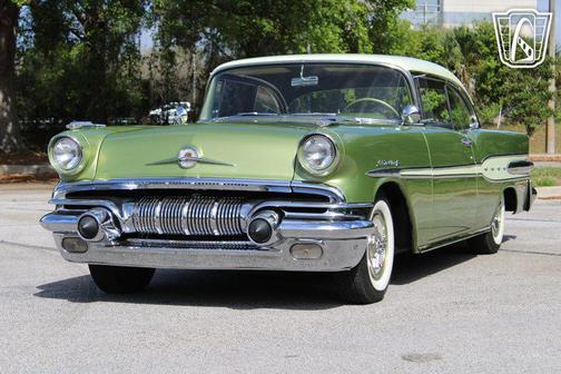 1957 Pontiac Star Chief 