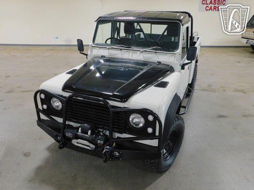 1986 Land Rover Defender 
