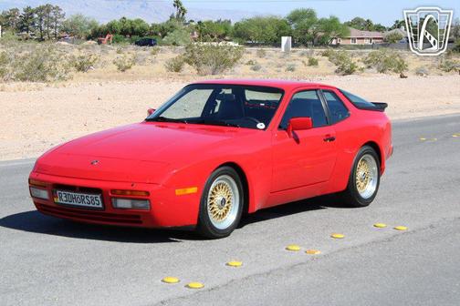 1985 Porsche 944 