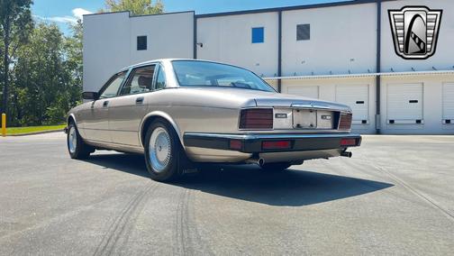 1993 Jaguar XJ6 