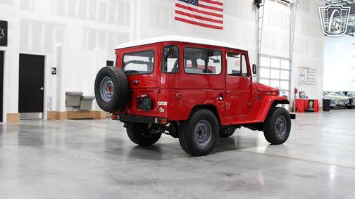 1974 Toyota Land Cruiser Base