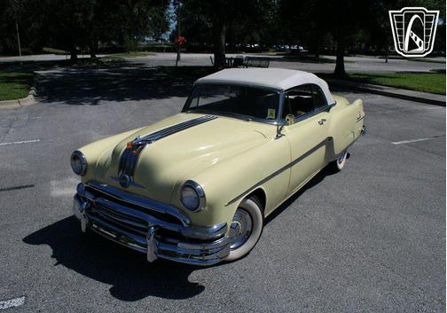 1954 Pontiac Star Chief 