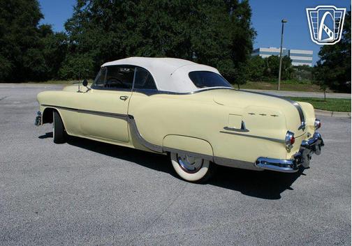 1954 Pontiac Star Chief 