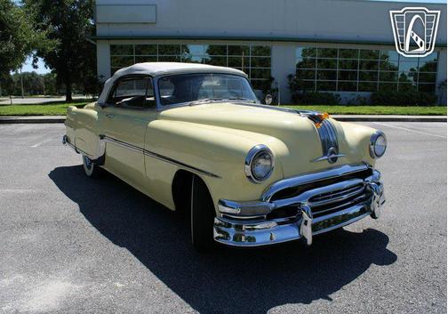 1954 Pontiac Star Chief 