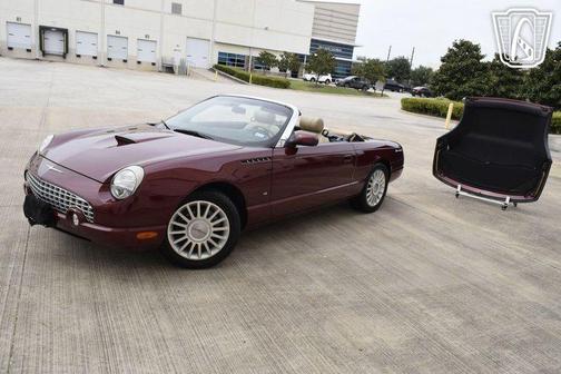 2004 Ford Thunderbird Base