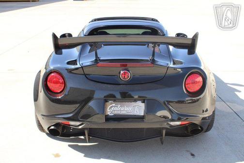 2016 Alfa Romeo 4C Spider Base