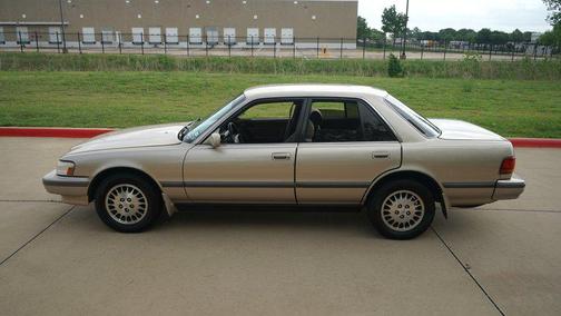 Gold 1991 Toyota Cressida