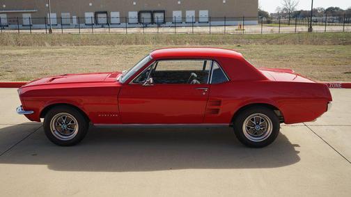 1967 Ford Mustang Base