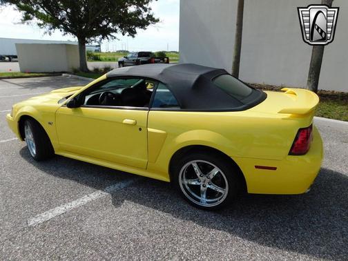 2001 Ford Mustang Base