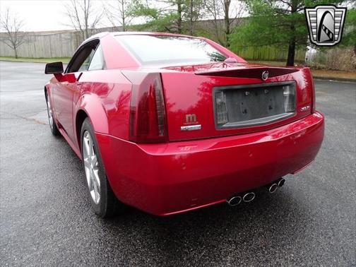 2005 Cadillac XLR Base
