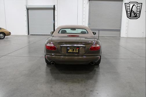 2001 Jaguar XKR Base