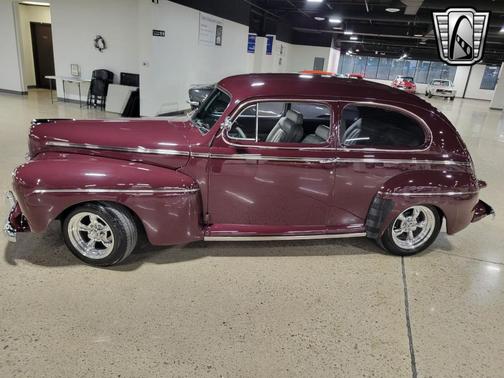1946 Ford Deluxe Base