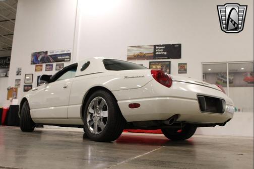 2002 Ford Thunderbird Base