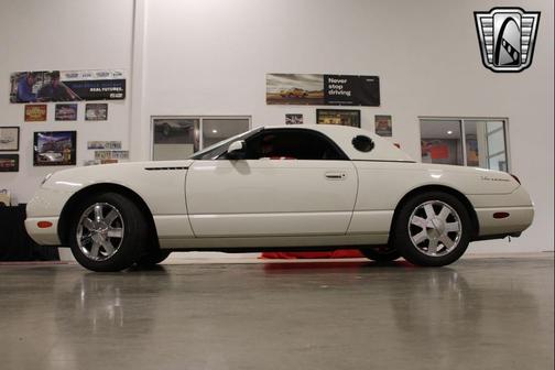 2002 Ford Thunderbird Base