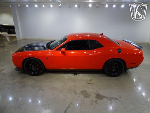 Go Mango 2016 Dodge Challenger SRT Hellcat