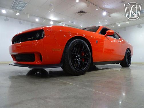 Go Mango 2016 Dodge Challenger SRT Hellcat