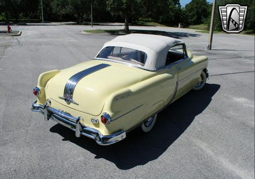 1954 Pontiac Star Chief 