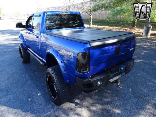 2017 RAM 2500 Tradesman Crew Cab 4x4 6'4' Box