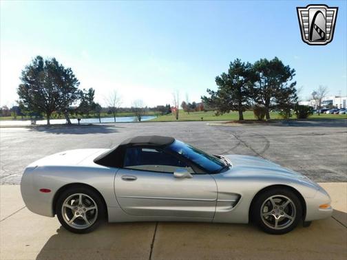 2000 Chevrolet Corvette Base