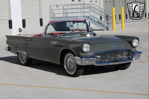 1957 Ford Thunderbird Base