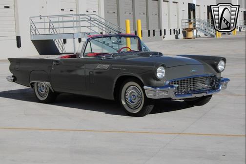 1957 Ford Thunderbird Base