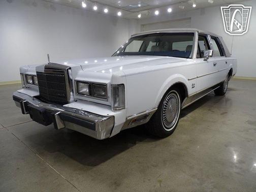 1989 Lincoln Town Car 