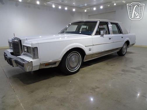 1989 Lincoln Town Car 