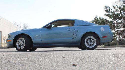 2006 Ford Mustang Base