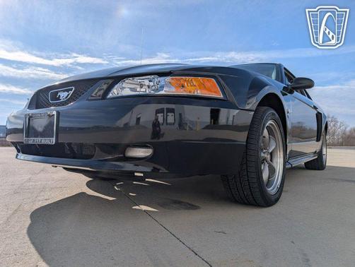 2003 Ford Mustang Base