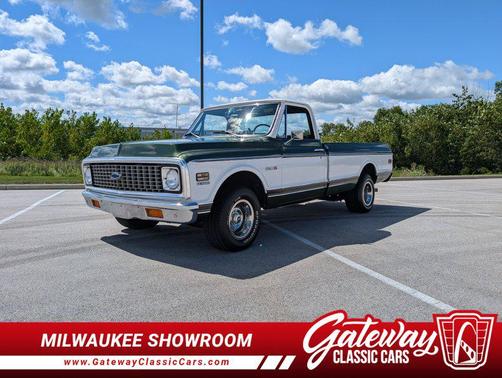 Olive green / White 1972 Chevrolet C10/K10 Base