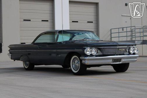 1960 Pontiac Bonneville 