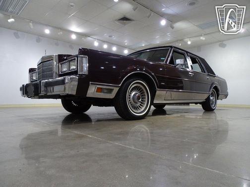 1988 Lincoln Town Car 