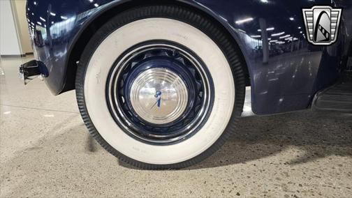 1939 Ford Deluxe Base