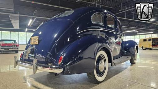 1939 Ford Deluxe Base