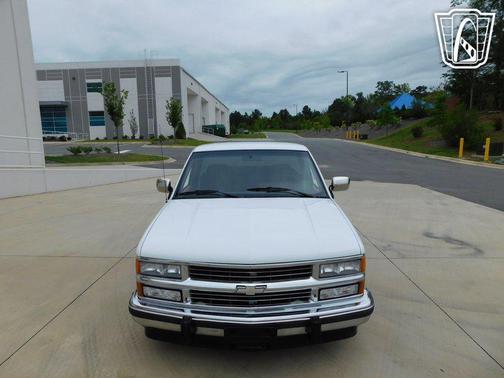 White 1993 Chevrolet 1500
