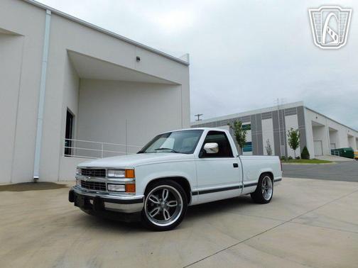 White 1993 Chevrolet 1500